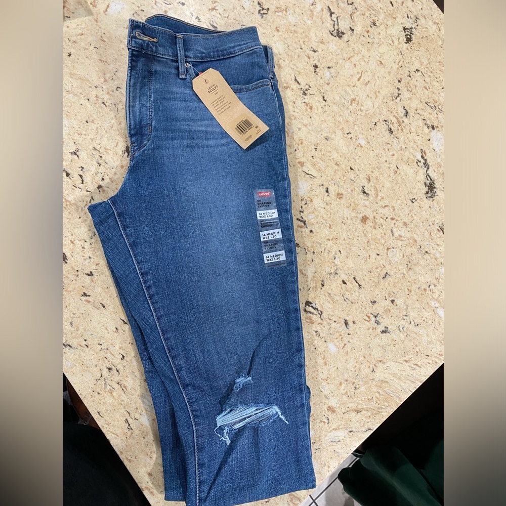 NWT Levis 311 Shaping Skinny Jeans